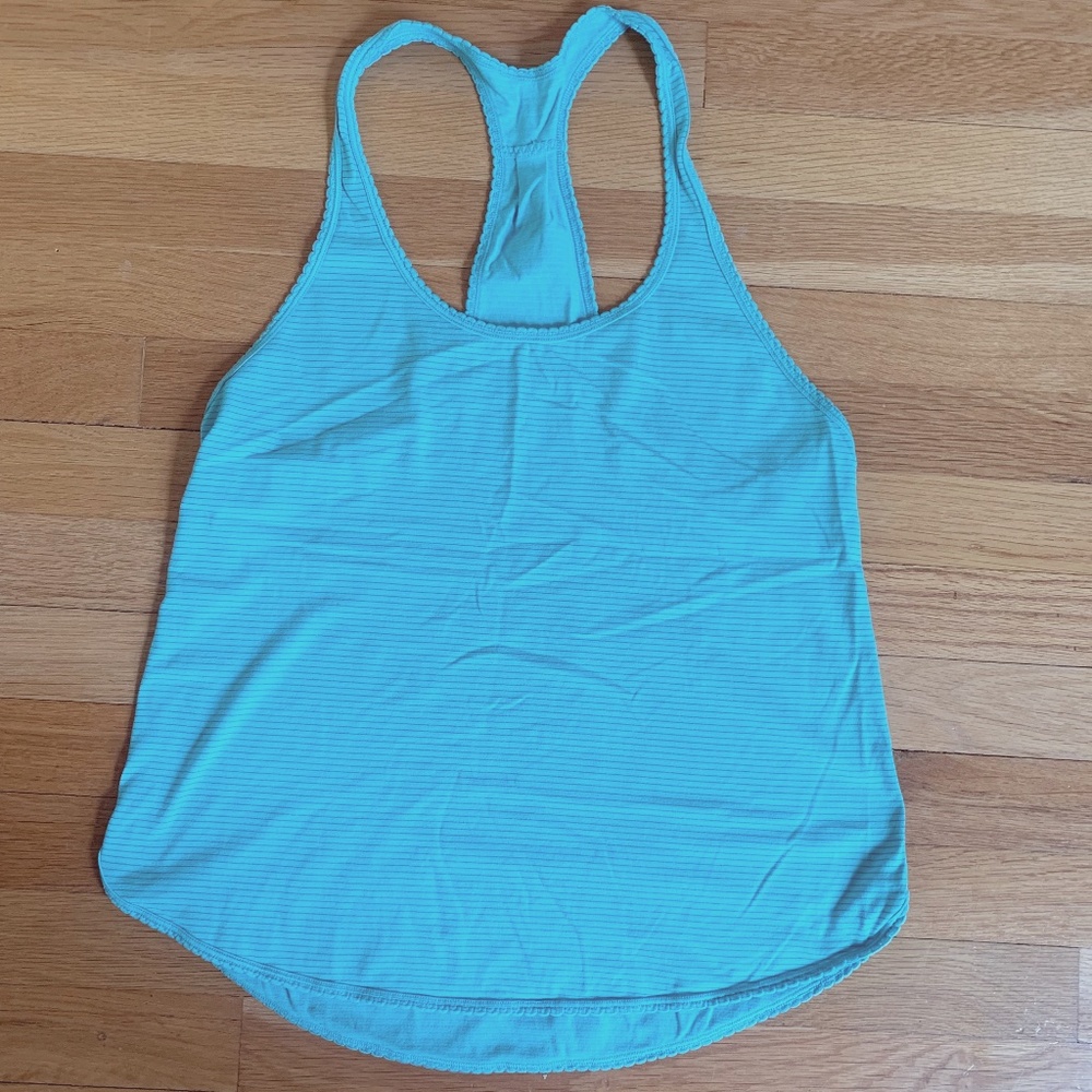 lululemon 105 Singlet Teal/Turq Bali Blue Blue Tropics Size 8? Scalloped Hem